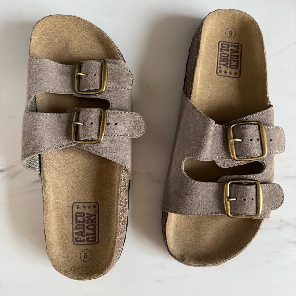 New Faded glory Men’s slippers sandals leather Cork footbed Gold Buckles Size 9 - Picture 2 of 11